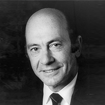 Foto: Bundeswehr/NeuHaus-Fischer Ein Porträtfoto Manfred Wörners