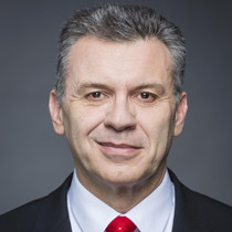 Portraitbild von Staatssekretär im Bundesministerium der Finanzen Werner Gatzer