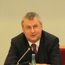 Matthias Veltin, Referatsleiter aus dem Auswärtigen Amt, beim Vortrag