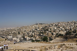 Landschaftsaufnahme von Amman, der Hauptstadt von Jordanien.
