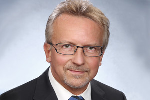 Portraitbild von Karl-Heinz Kamp, Präsident der Bundesakademie für Sicherheitspolitik