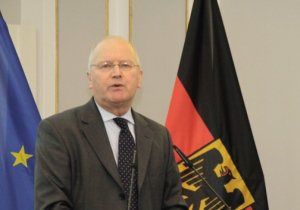 Portraitaufnahme von Klaus-Dieter Fritsche, Beauftragter für die Nachrichtendienste des Bundes im Bundeskanzleramt  