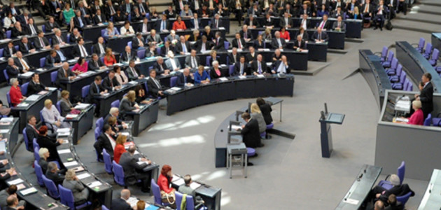 Totalaufnahme des Plenums der ersten Sitzung des 18. Deutschen Bundestages