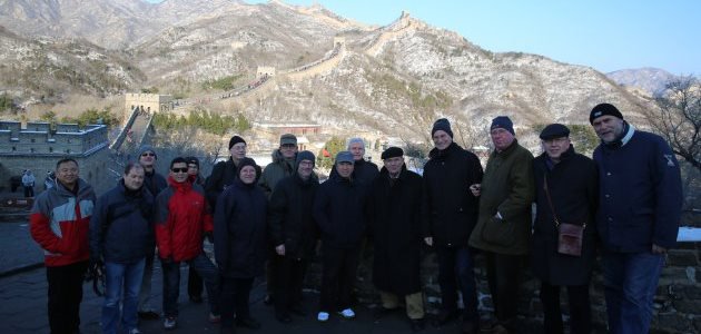 Gruppenbild der Teilnehmer vor der chinesischen Mauer