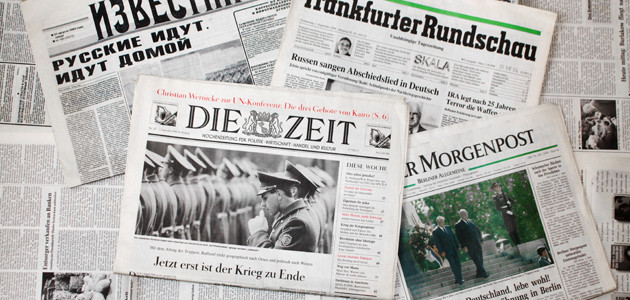 Collage von deutschen und russischen Zeitungsschlagzeilen vom Ende August 1994