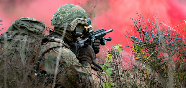 Ein Soldat der Bundeswehr bei einer Übung in Lešť/Slowakei